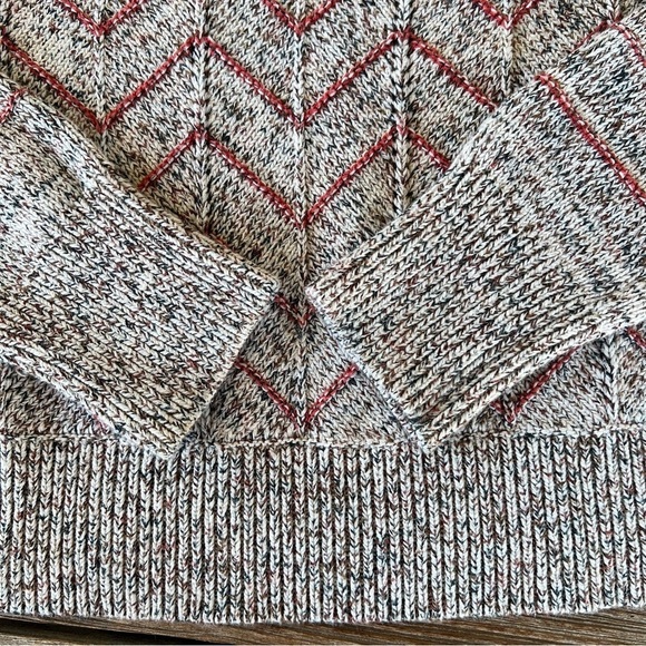 Free People Zig Zag Chevron Knit Crewneck Sweater Small GUC Soft Cozy - Picture 7 of 11